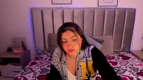 Emily  Laila  online show from 02.03.25