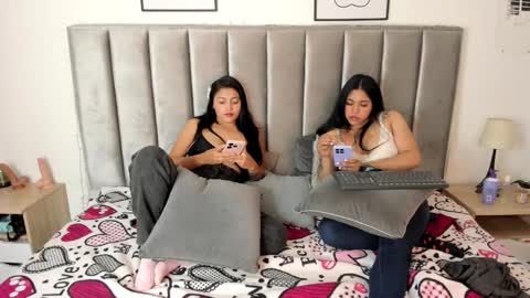 Emily  Laila  online show from 03.06.25