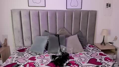 Emily  Laila  online show from 03.08.25