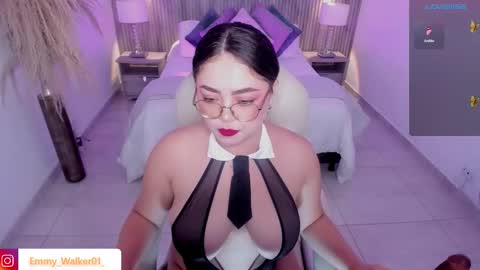 Emmy Walker online show from 10.13.25