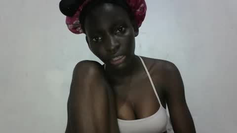 Snapshot of empress_ivy1 chatting on 06.08.26 empress_ivy1 online show from 06.08.26