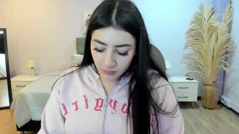 emy_rosse__ online show from 09.13.25