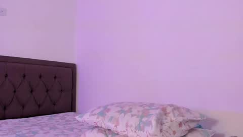 Emiliana online show from 12.10.24