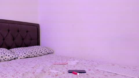 Emiliana online show from 02.01.25