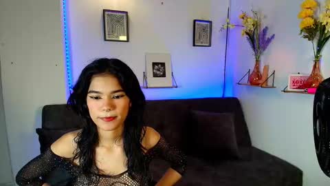 Snapshot of emycarver09 chatting on 09.10.25 emycarver09 online show from 09.10.25