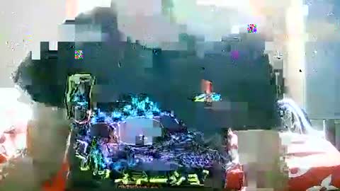 Snapshot of encantadats chatting on 09.29.25 CHUN LY online show from 09.29.25