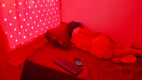 Snapshot of engel20042001 chatting on 12.12.24 engel20042001 online show from 12.12.24