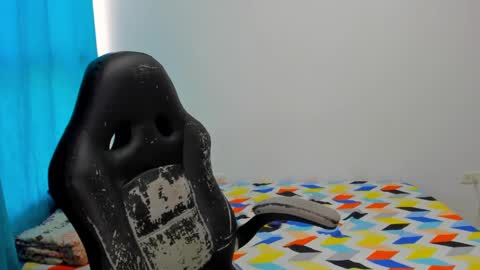 Snapshot of engel20042001 chatting on 12.20.24 engel20042001 online show from 12.20.24