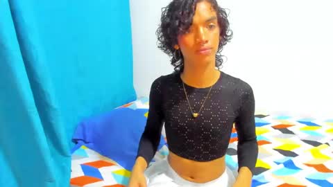 Snapshot of engel20042001 chatting on 12.22.24 engel20042001 online show from 12.22.24