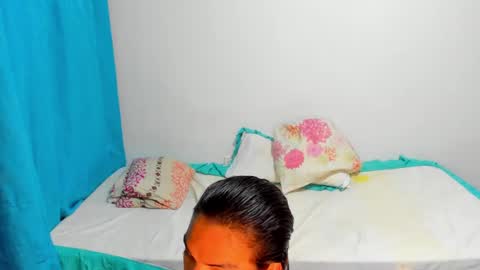 Snapshot of engel20042001 chatting on 01.05.25 engel20042001 online show from 01.05.25