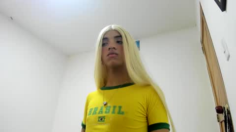 Snapshot of engel20042001 chatting on 01.29.25 engel20042001 online show from 01.29.25