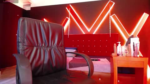 Engel online show from 10.17.25