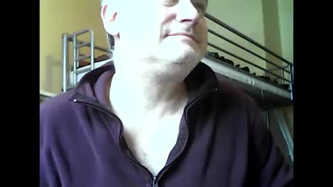 englishguysurrey online show from 01.06.25