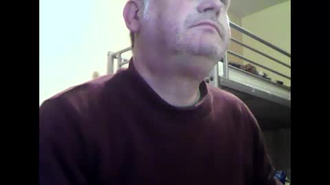 englishguysurrey online show from 09.21.25
