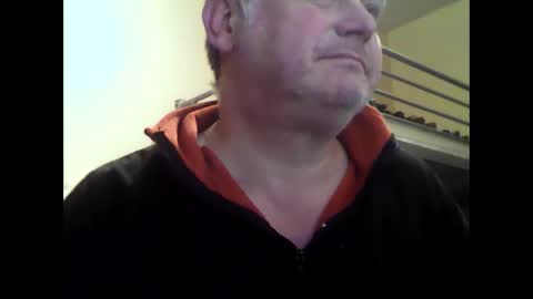 englishguysurrey online show from 12.04.25