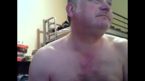 englishguysurrey online show from 01.18.26