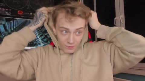 Snapshot of enkeer chatting on 09.29.25 Enker online show from 09.29.25