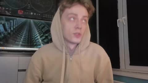 Snapshot of enkeer chatting on 10.05.25 Enker online show from 10.05.25