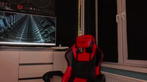 Snapshot of enkeer chatting on 10.15.25 Enker online show from 10.15.25