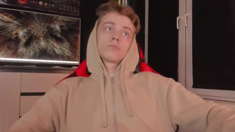 Snapshot of enkeer chatting on 11.02.25 Enker online show from 11.02.25