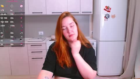 Snapshot of enorolve chatting on 01.17.25 Horny Mary online show from 01.17.25