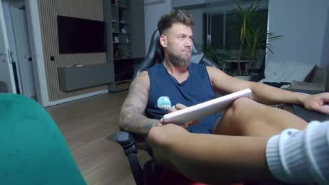 Erik online show from 12.10.24