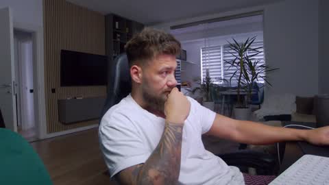 Erik online show from 12.11.24