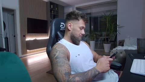 Erik online show from 12.15.24