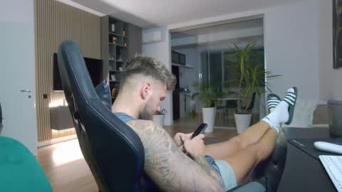 Erik online show from 12.20.24