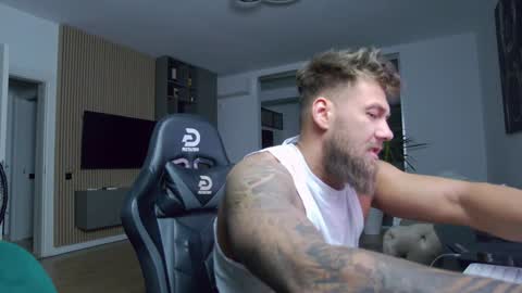 Erik online show from 12.22.24