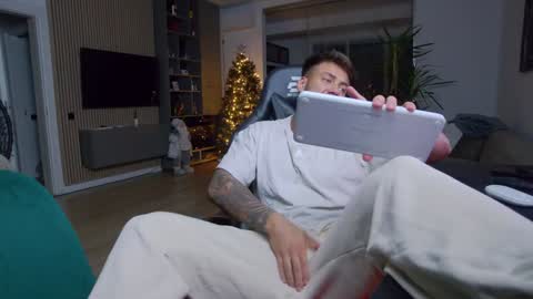 Erik online show from 12.29.24