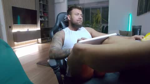 Erik online show from 10.18.25