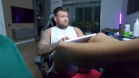 Erik online show from 11.28.25