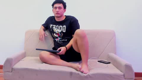 Snapshot of enrique_villa23 chatting on 12.14.24 enrique online show from 12.14.24