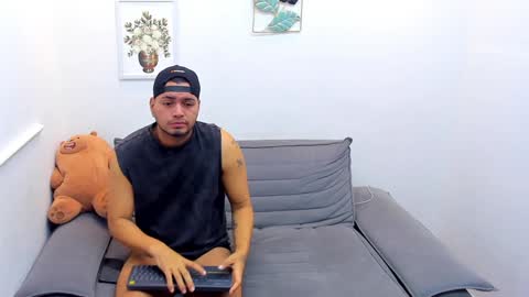 Snapshot of enrique_villa23 chatting on 12.30.24 enrique online show from 12.30.24