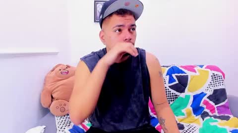 Snapshot of enrique_villa23 chatting on 03.09.25 enrique online show from 03.09.25