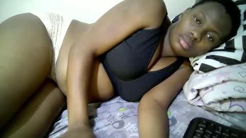 Snapshot of enter_dee chatting on 03.29.26 Ell online show from 03.29.26