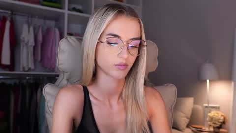 entya online show from 09.26.25