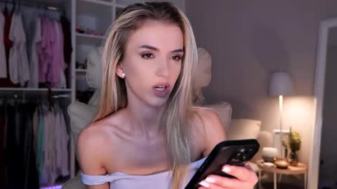 entya online show from 10.09.25