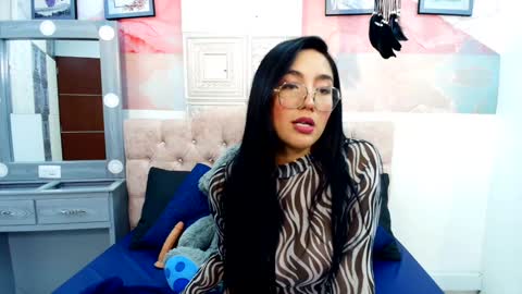 Snapshot of enyel_valmina chatting on 02.03.25 Enyel online show from 02.03.25