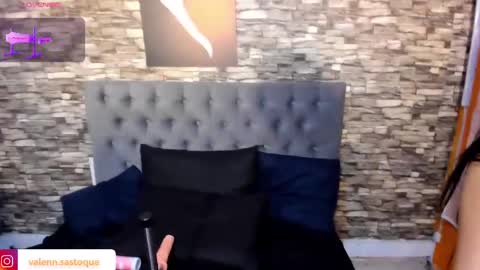 Snapshot of enyel_valmina chatting on 03.07.25 Enyel online show from 03.07.25