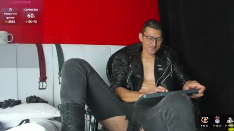 Snapshot of enzopratt chatting on 03.02.25 Enzo Pratt online show from 03.02.25