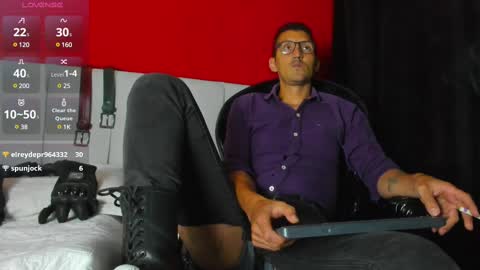 Snapshot of enzopratt chatting on 03.05.25 Enzo Pratt online show from 03.05.25