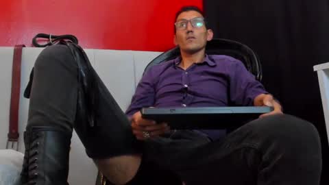 Snapshot of enzopratt chatting on 03.09.25 Enzo Pratt online show from 03.09.25