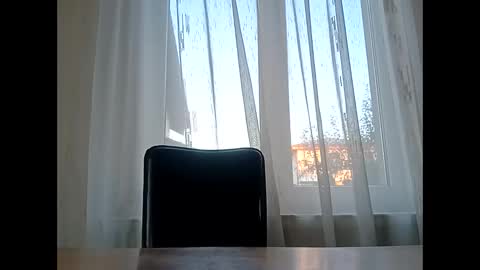 Snapshot of epu17 chatting on 09.18.25 epu17 online show from 09.18.25