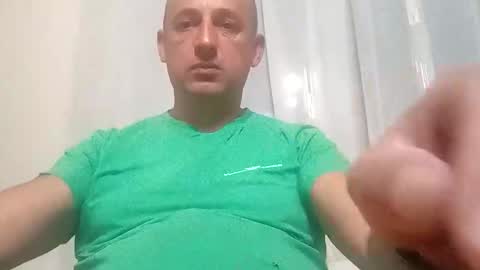 Snapshot of epu17 chatting on 09.18.25 epu17 online show from 09.18.25