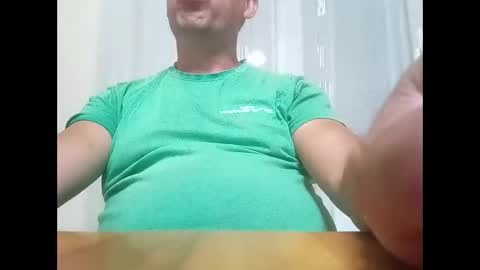 Snapshot of epu17 chatting on 09.22.25 epu17 online show from 09.22.25