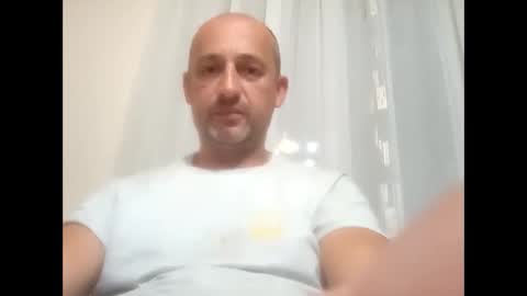 Snapshot of epu17 chatting on 09.26.25 epu17 online show from 09.26.25