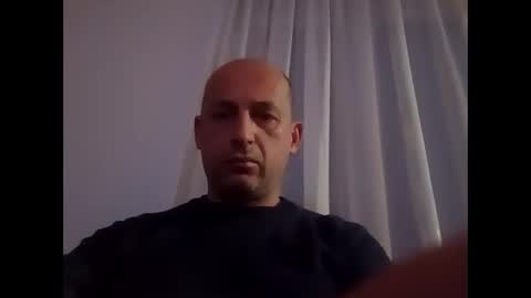 Snapshot of epu17 chatting on 09.30.25 epu17 online show from 09.30.25