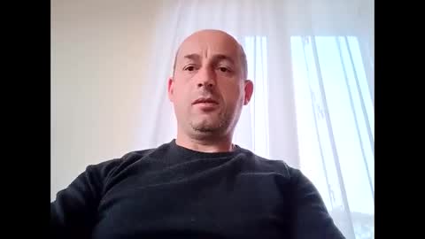 Snapshot of epu17 chatting on 10.25.25 epu17 online show from 10.25.25